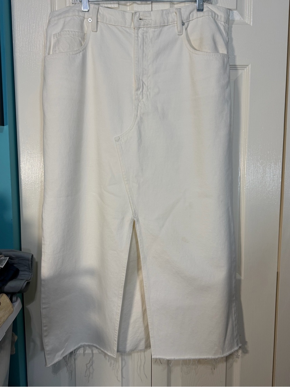 Frame Women’s White Denim Jeans Skirt - Classic Casual